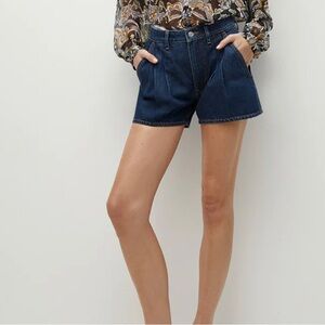 Old Navy “The Flirt” Denim Shorts in Starry Size 2